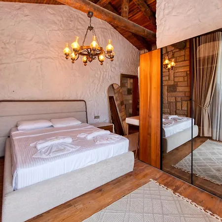 فيلة Fethiye Tas Mahal *